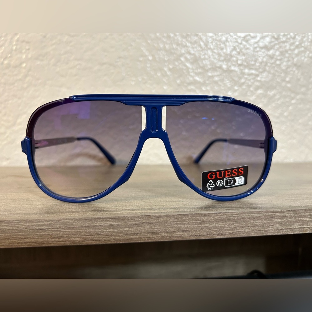 NWOT - Guess Blue Aviator Sunglasses